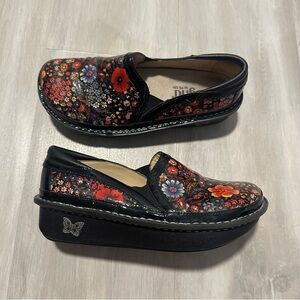 Alegria Midnight Garden Black Red Floral Nurse Shoes Sz 36